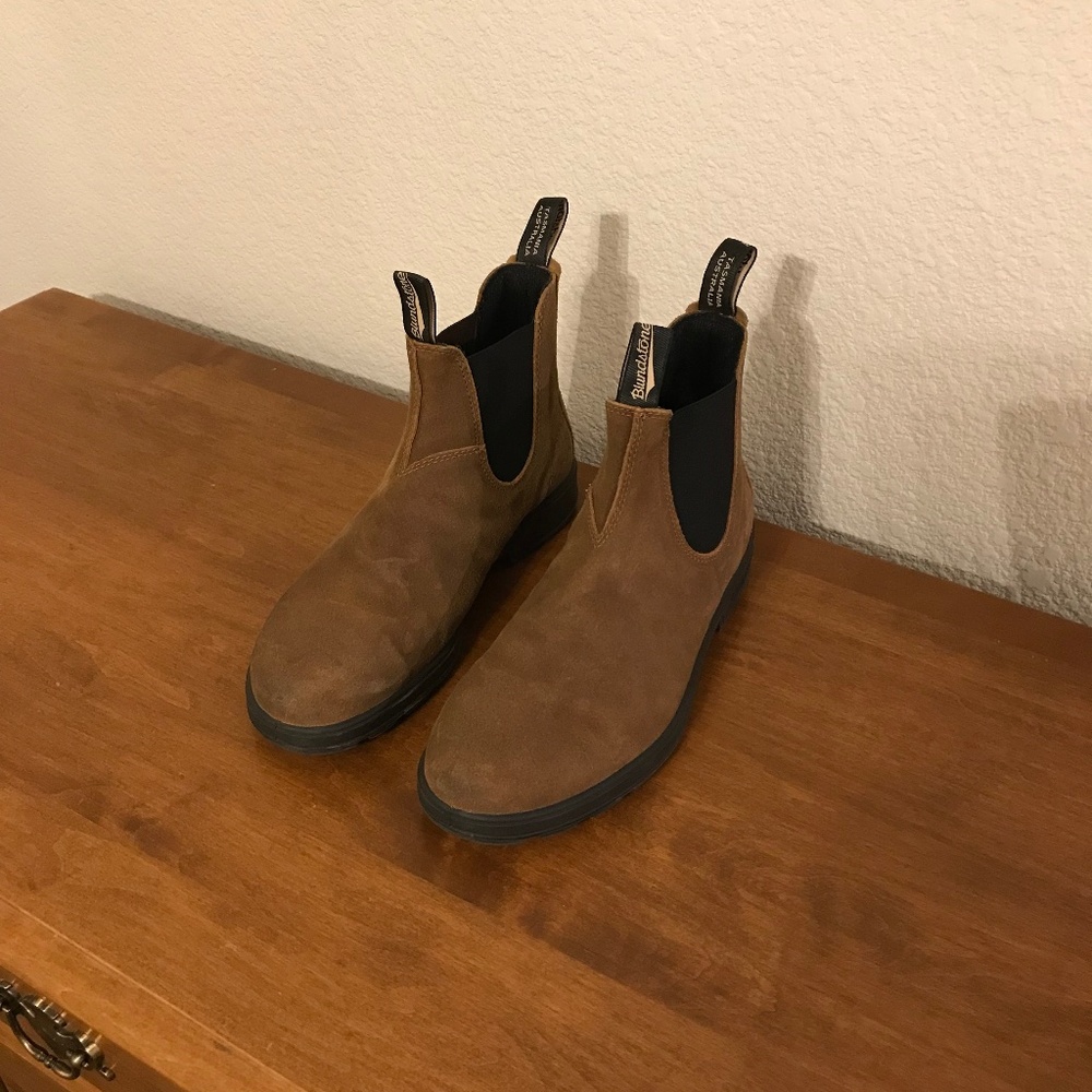Blundstone Suede Chelsea Boots.